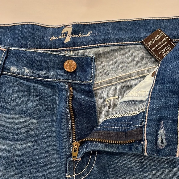 7 For All Mankind Cuffed Mid Rise Shorts Size 28 - Picture 16 of 16